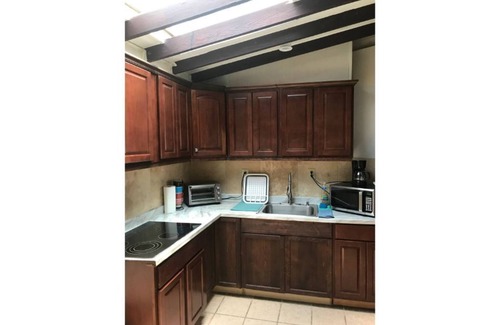 Hawks Park House | Warm & Cozy Cottage at New Smyrna Beach