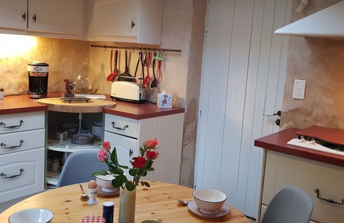 Nalliers House | Warm, family home