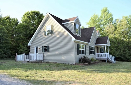 Town of Black Brook House | Warm Jaccuzzi, Hot Sauna, Elegant House in the Adirondack Best Nature Experience