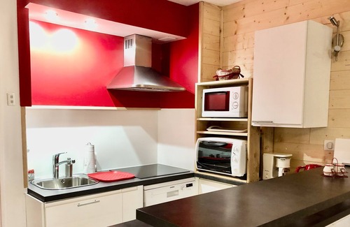 Saint-Jean-Saint-Nicolas Apartment | warm, quiet and comfortable 3-star studio