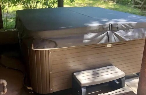 Ashton Cabin | Warm River Goose Roost Cabin in private gated community