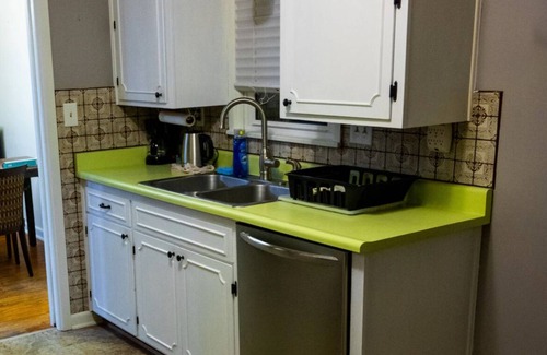 Glendale House | Warm spacious midsize home w/comfort and fun
