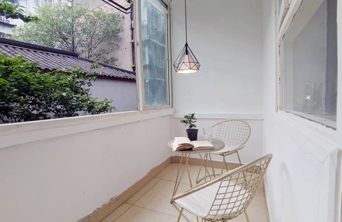 Qingyang Apartment | Warm Studio in Chengdu close to Taishengnan Road