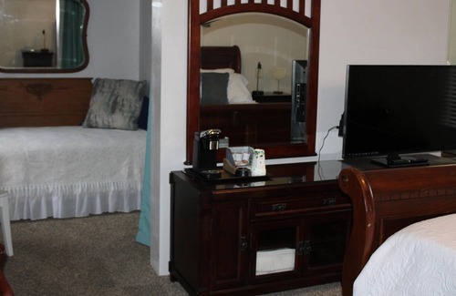 San Andreas House | Warm, Welcoming, and Unique - You Will Never Forget Such a Personal Stay!