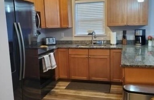 Salem House | Warm & Welcoming Solar Home on Keizer Quiet Lane