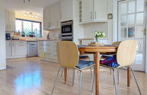 Selsey Cottage | Warner Wood - Selsey - sleeps 15 guests in 5 bedrooms
