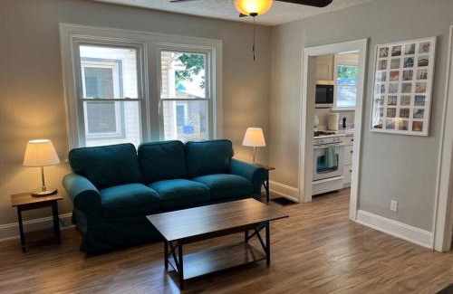 Norwood House | Warren 1 Bedroom Unit near Xavier Downtown