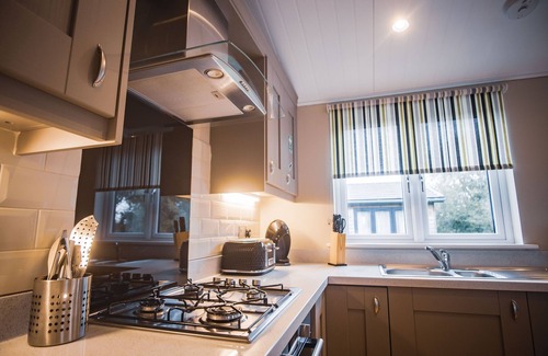 Pevensey Cabin | Warren wood Country Park