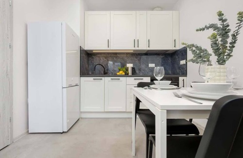Praga Polnoc Apartment | Warszawski Świt 5 | Bright Apartment | Parking