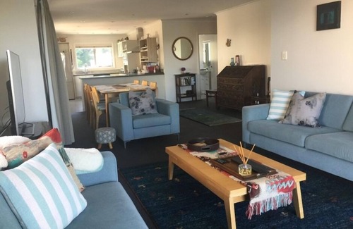 Whakatane Apartment | WARU Whakatane: Waterfront Apartment, Restful and Uplifting