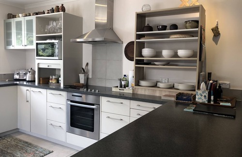 Whakatane Apartment | WARU Whakatane: Waterfront Apartment, Restful and Uplifting