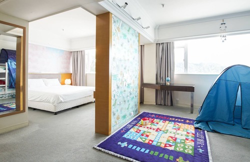 Islands District Hotel | Warwick Hotel