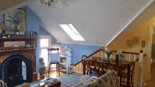 Glenelg South Bed & Breakfast | Water Bay Villa Bed & Breakfast