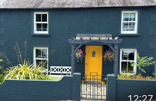 Rostrevor Cottage | Water Cottage Rostrevor Village NITB Approved