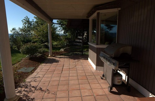 Marysville House | Water Front Spacious Home with a View - Vacation in Paradise!