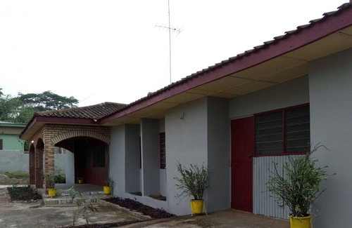 Kumasi House | water gate BnB traditional & cozy