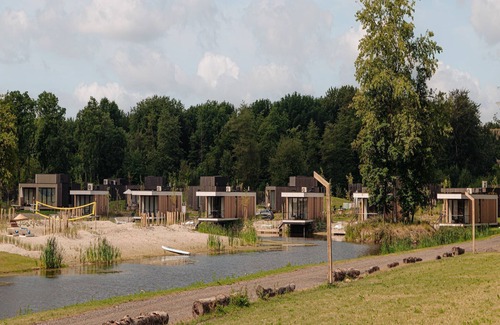 Zeewolde House | Water Lodge in Netherlands with Paddleboarding