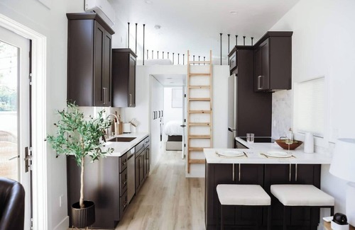 Auburn Apartment | Water's Edge Chalet at Lakewood