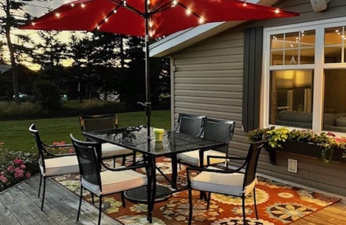 Stanhope Cottage | Water View Cottage With Hot Tub, Just Minutes To North Shore Beach