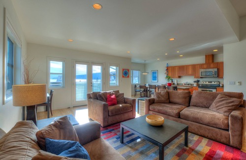 Eastsound Condo | Water view! nLuxury Port Suite - walk to cafes, shops, galleries & beaches.