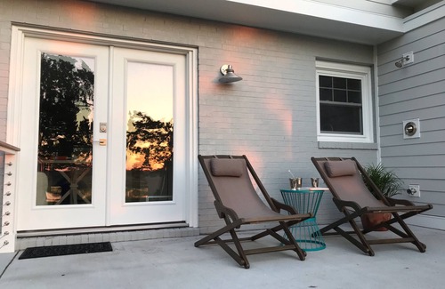 Wrightsville Beach House | Water View - Walk to Beach - WFH - Clean & Beautiful - 4 Night Min - Wonderful!