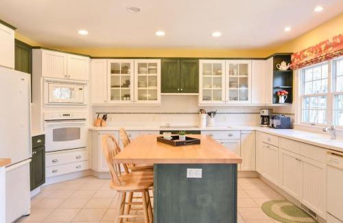 Barnstable House | Water Views & Private Tennis Court