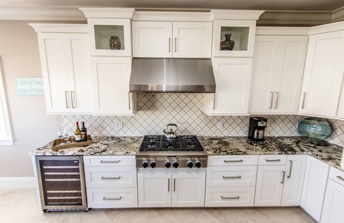 Coury House | Water views. Sleeps 10, WI-FI, Waterfront, Quick Ocean access!