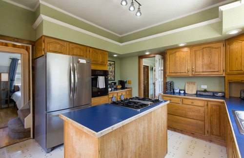 Eureka House | Water Wheel Victorian- 4BR