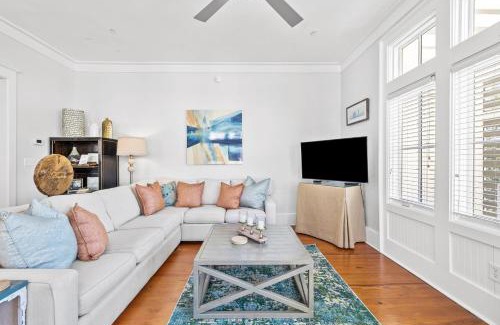 Beach District House | WaterColor 1660 #302 by 30A Escapes