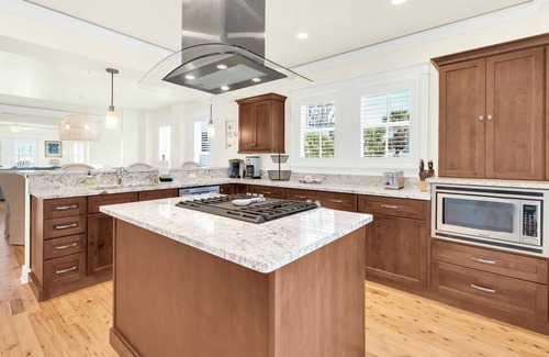 Gulf District Condo | WaterColor Beachside #4- 3 BR, WaterColor Beach Club, Golf Cart, Gulf Front, 2 min to Seaside