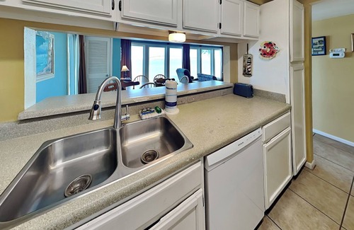 Corpus Christi Condo | Watercolor Skies | Cozy, Waterfront