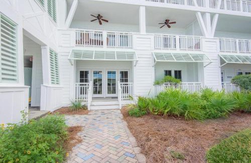 Gulf District House | Watercolor Townhouse 9