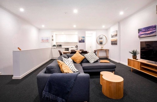 Glenelg Apartment | Watercolours on Marina - Glenelg Beach, SA