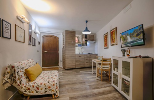 Isola del Liri Apartment | Waterfall Alley V