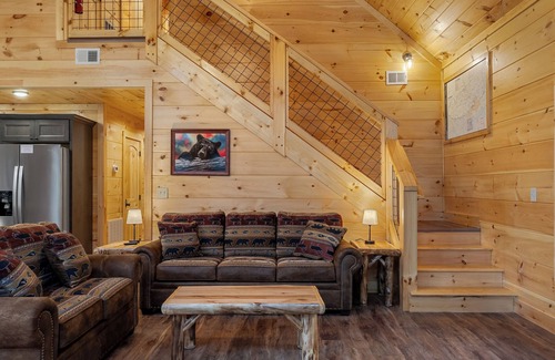 Rocky Grove House | Waterfall + Swimming Hole | Fire Pit & Hot Tub