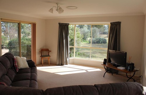 Wollomombi House | Waterfall Way Farmstay