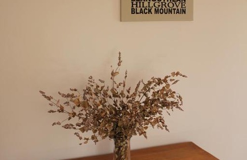 Wollomombi House | Waterfall Way Farmstay