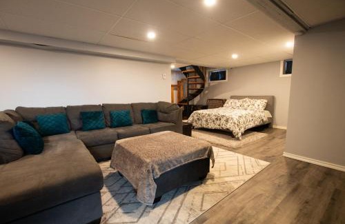 Plaisance Ski Chalet | Waterfont Cottage - Chez Plezzy Cottage