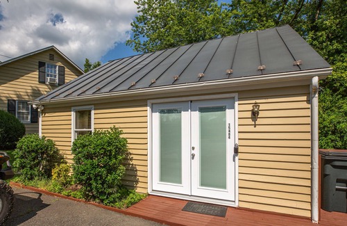 Leesburg Cottage | Waterford Cottage King The Village