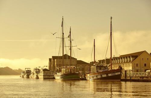 Waterford Hotel | Waterford Marina Hotel