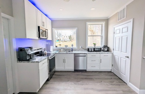 Gardiner Cottage | Waterfront 2br/2ba cottage