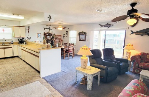 Port Isabel House | Waterfront 3 bedroom Home - Boat Slip - Great Deck