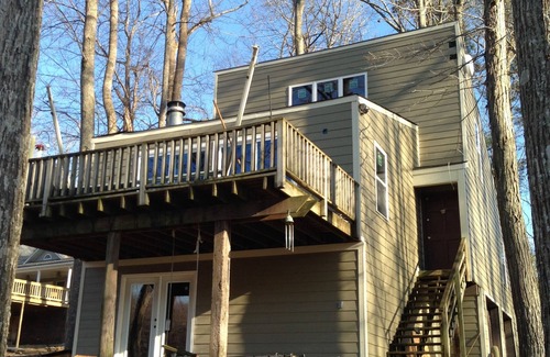 Athens Cabin | Waterfront 3-bedroom cabin on Wheeler Lake Athens Decatur Huntsville
