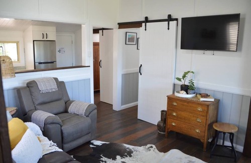 Harwood House | Waterfront 3bedroom home on Harwood Island