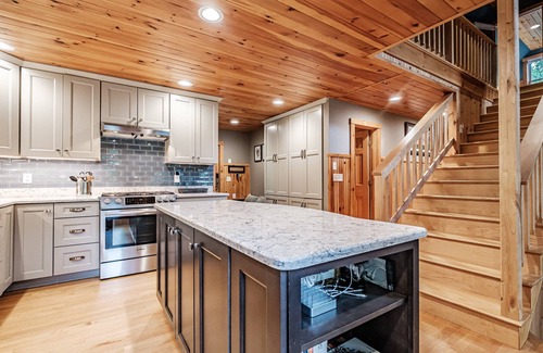 South Pond Shores House | Waterfront 4-bedroom home on South Pond, Greenwood