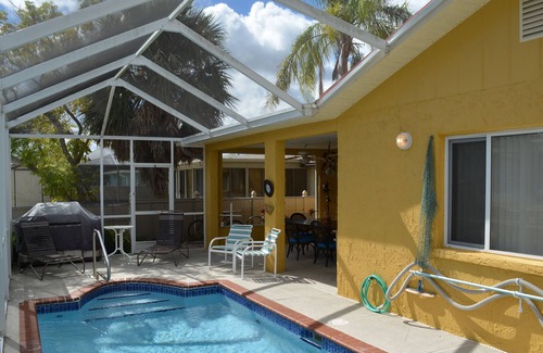 Hudson Beach Estates House | Waterfront adjacent to the Gulf of Mexico