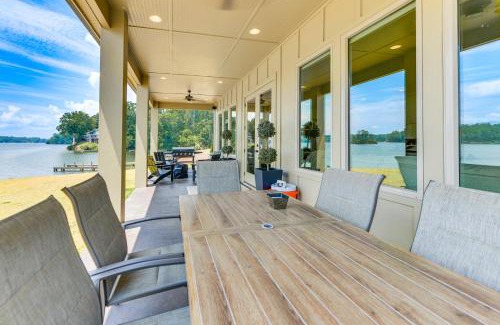 Alexander City House | Waterfront Alexander City Home with Private Dock!