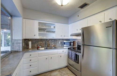 Middle River Terrace Apartment | Waterfront Apartment ~ Private Patio ~ Pool