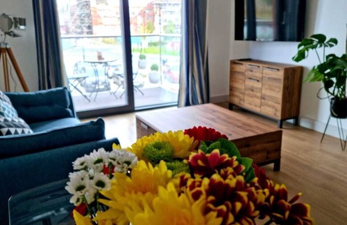 Gloucester Apartment | Waterfront apartment in Gloucester Docks