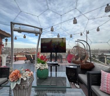 Istanbul City Center Apartment | Waterfront Apartment by the Tram - Terrace with Dome & Golden Horn View in Fatih